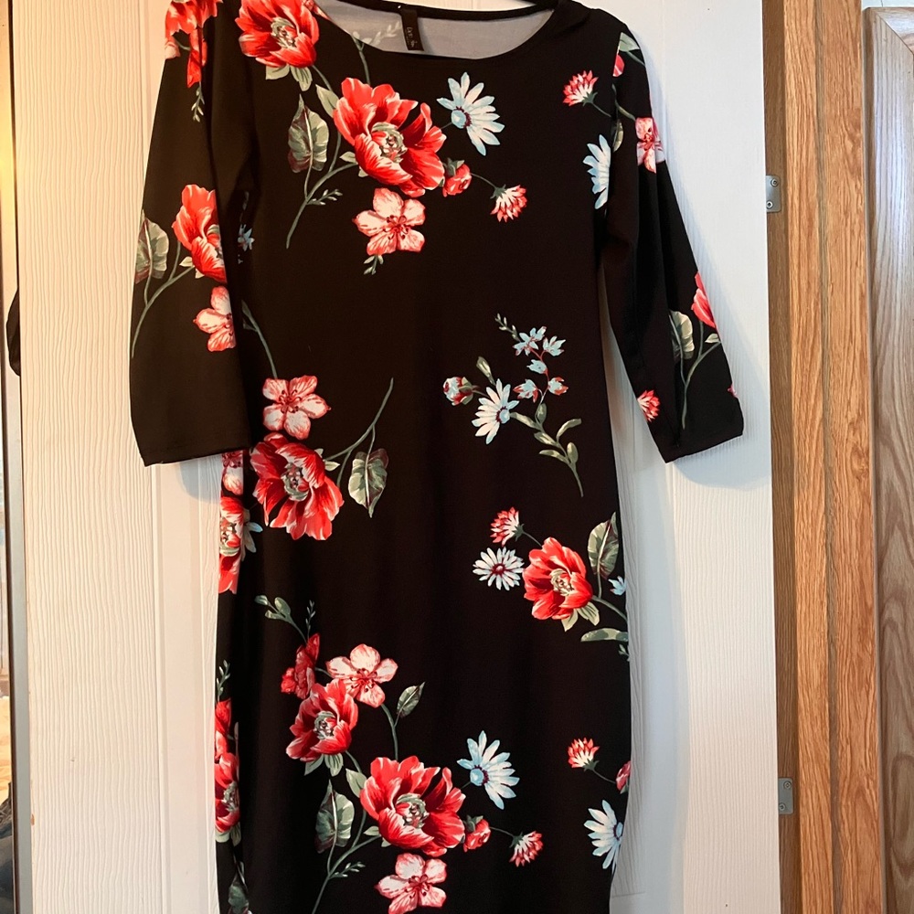 Ever Ari Black Floral 3/4 Sleeve Dress 👗 Made in the USA